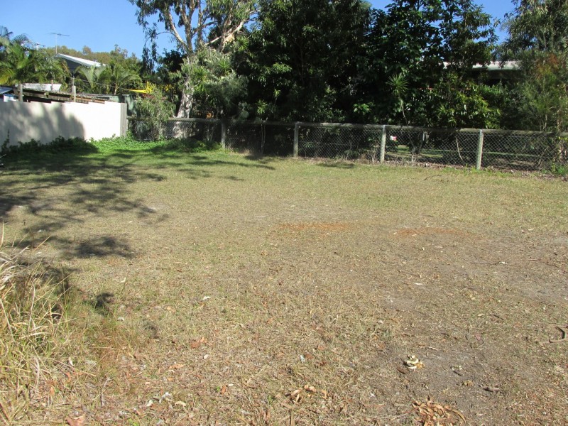 5 Alkira Street, Macleay Island QLD 4184