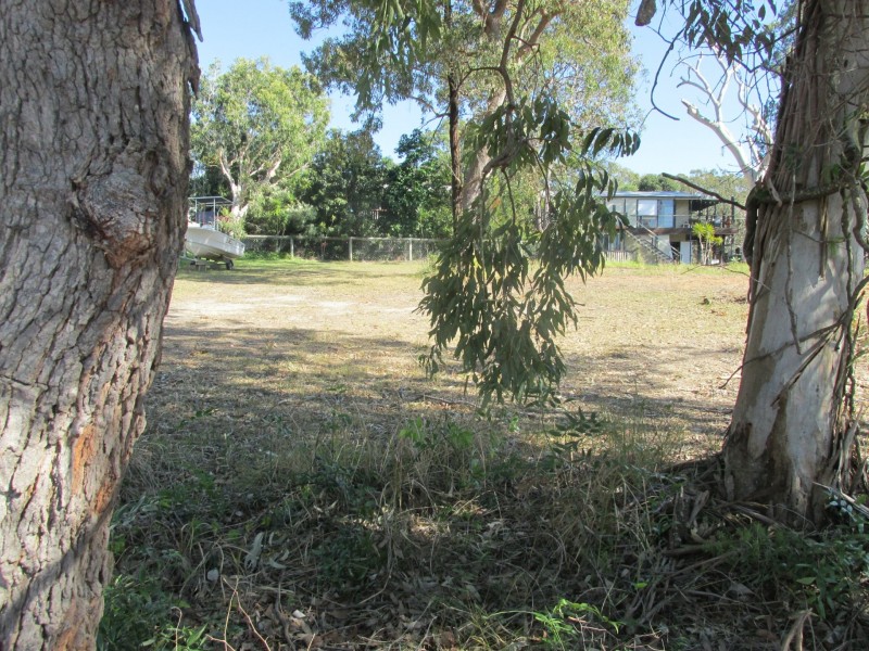 5 Alkira Street, Macleay Island QLD 4184