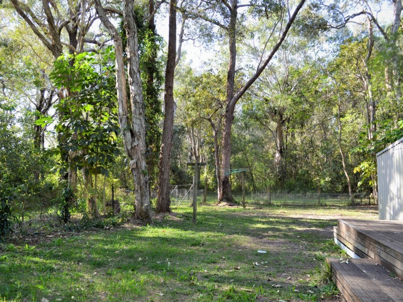 90 Charles Terrace, Macleay Island QLD 4184