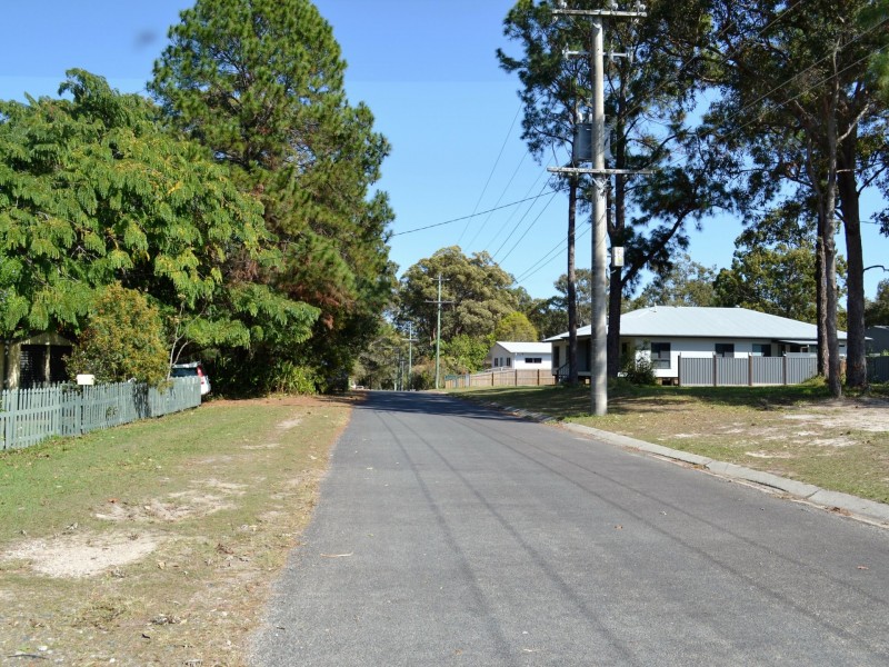 14 Udara Drive, Macleay Island QLD 4184