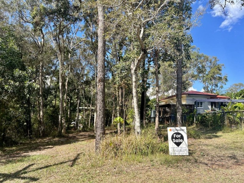 72 High Central Road, Macleay Island QLD 4184