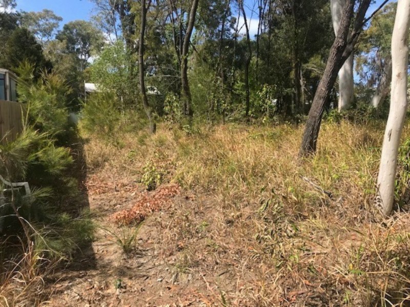 6 Dinjerra Street, Macleay Island QLD 4184