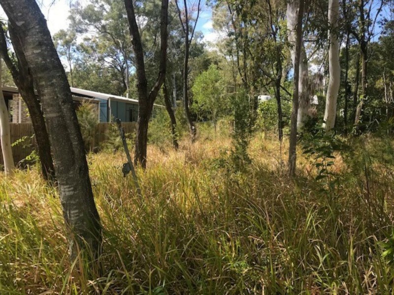 6 Dinjerra Street, Macleay Island QLD 4184
