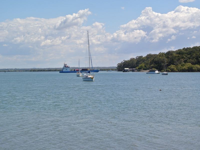 30 Tina Avenue, Lamb Island QLD 4184