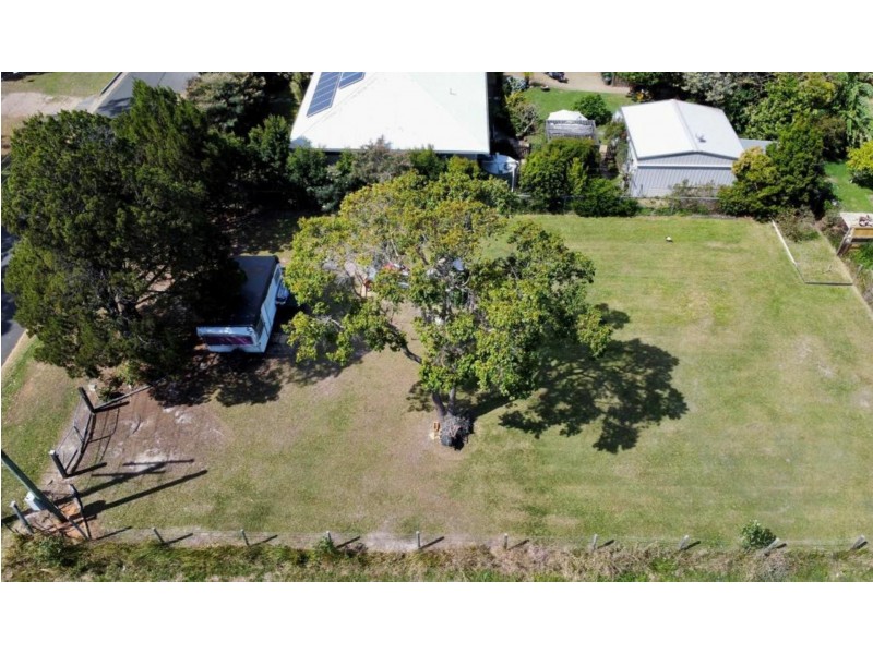 64 Francis Road, Macleay Island QLD 4184