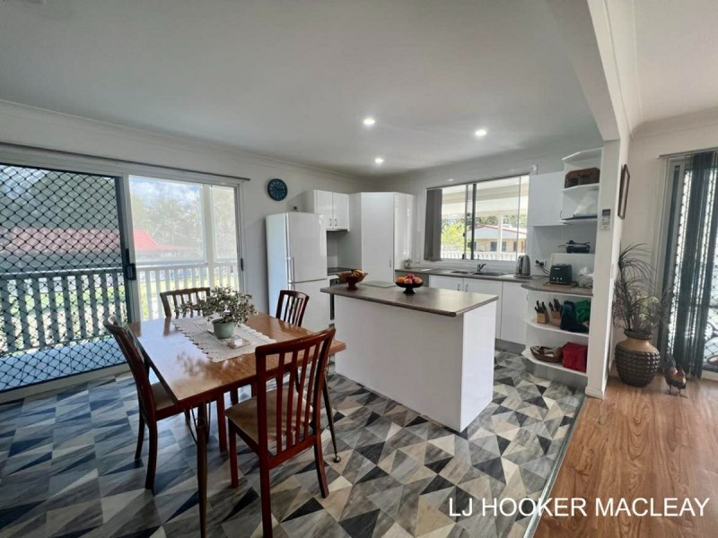 10 Dalpura Street, Macleay Island QLD 4184