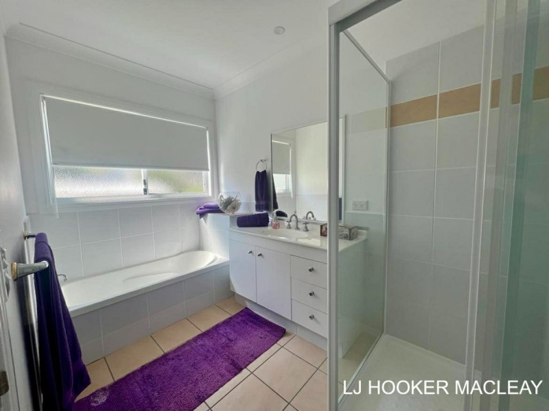 10 Dalpura Street, Macleay Island QLD 4184