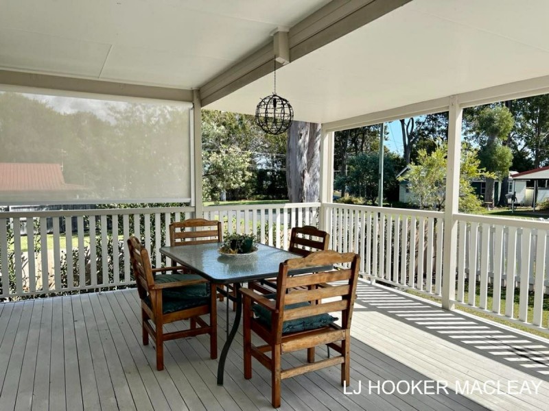 10 Dalpura Street, Macleay Island QLD 4184