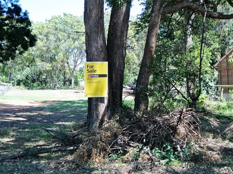 189 High Central Road, Macleay Island QLD 4184