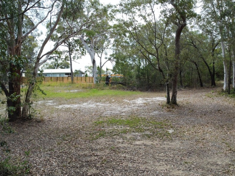 11 Cathy Street, Macleay Island QLD 4184