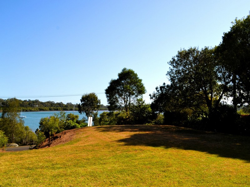 128-130 The Esplanade, Karragarra Island QLD 4184