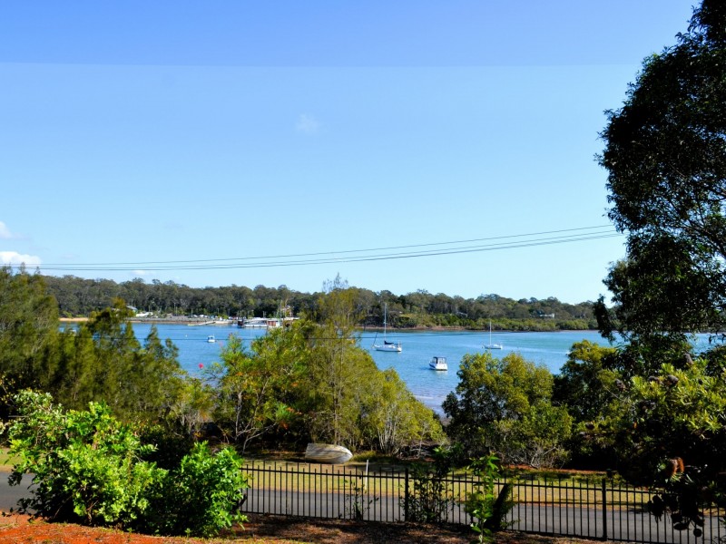 128-130 The Esplanade, Karragarra Island QLD 4184