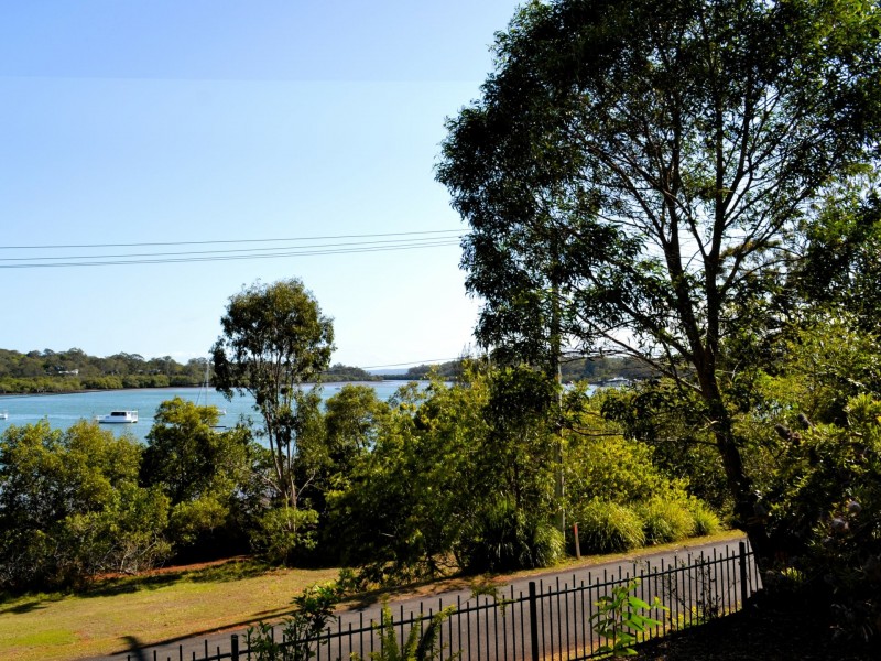 128-130 The Esplanade, Karragarra Island QLD 4184