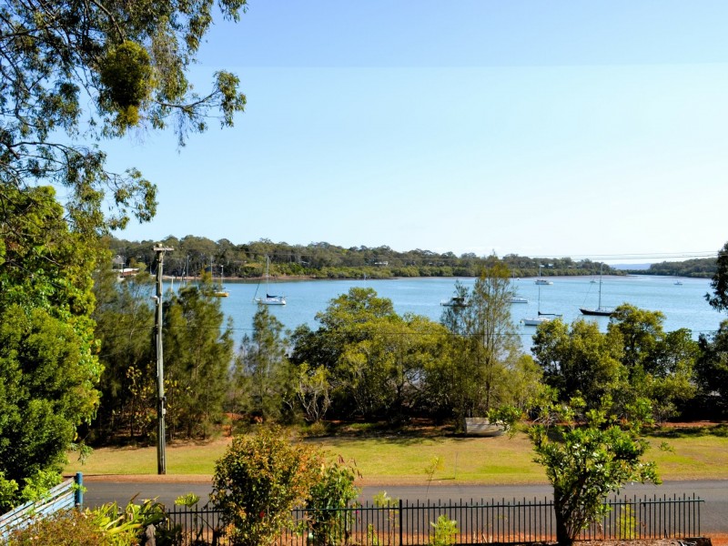 128-130 The Esplanade, Karragarra Island QLD 4184