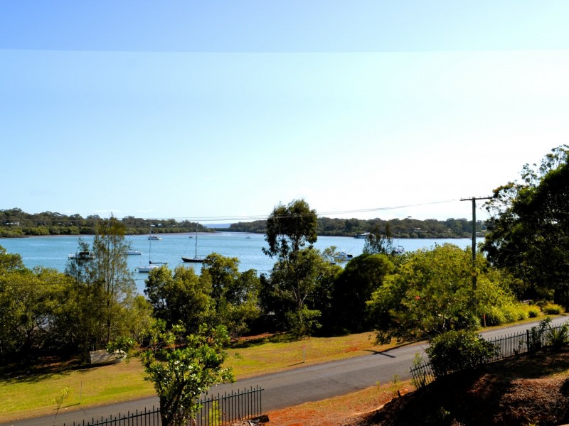 128-130 The Esplanade, Karragarra Island QLD 4184