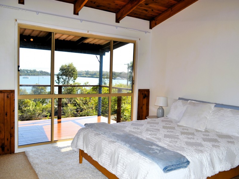 128-130 The Esplanade, Karragarra Island QLD 4184