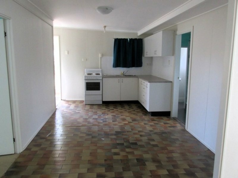 69 Eastbourne Terrace, Macleay Island QLD 4184