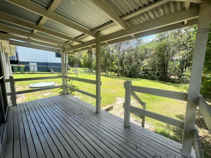 69 Eastbourne Terrace, Macleay Island QLD 4184