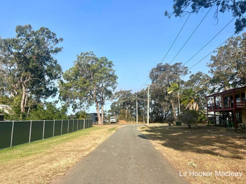 6 Double Bay Street, Macleay Island QLD 4184