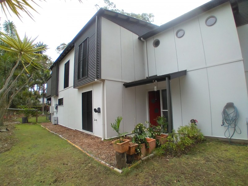 76 Coondooroopa Drive, Macleay Island QLD 4184