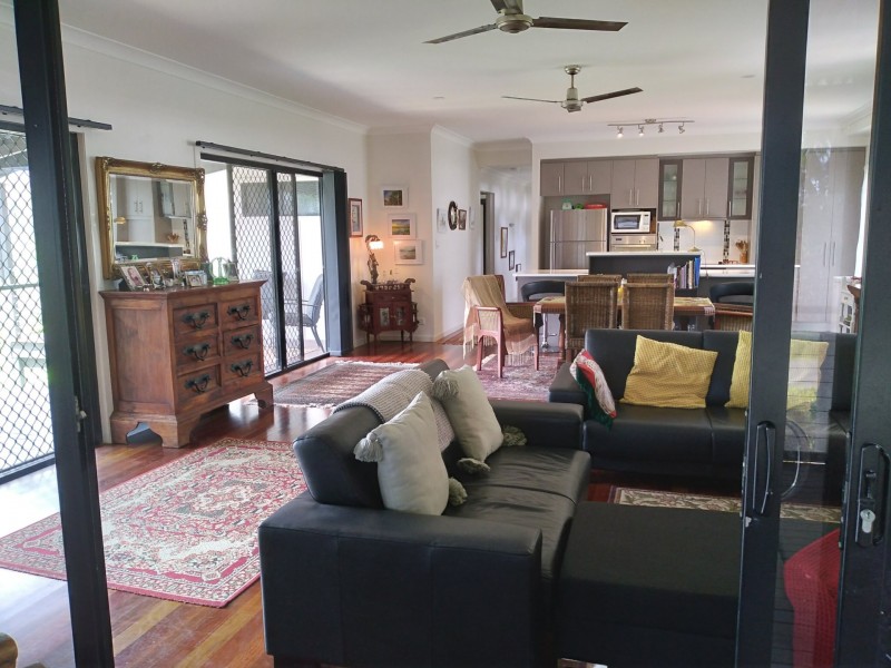 76 Coondooroopa Drive, Macleay Island QLD 4184