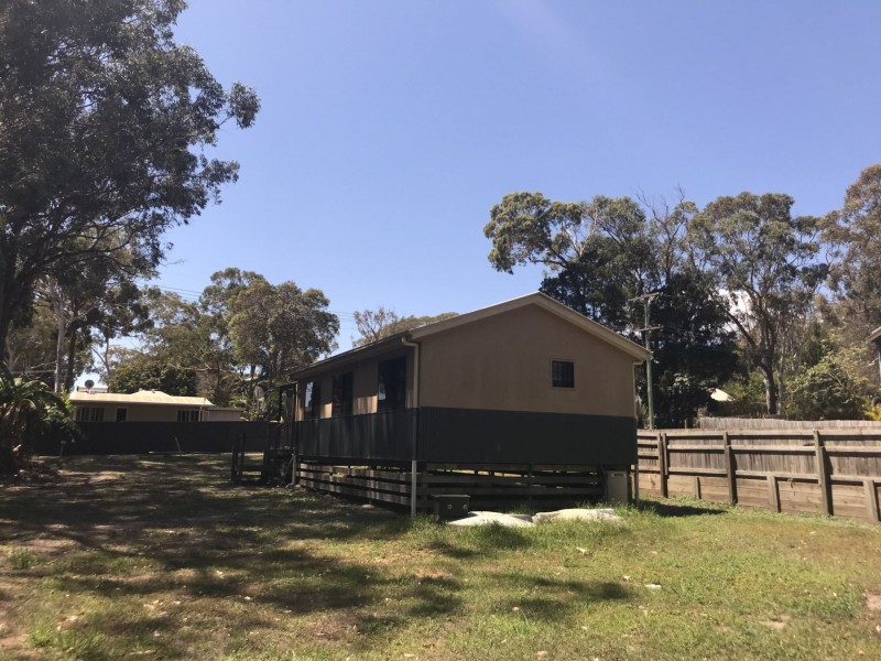 22 Panaroo Street, Macleay Island QLD 4184