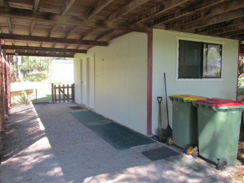 10 Hamilton Parade, Macleay Island QLD 4184