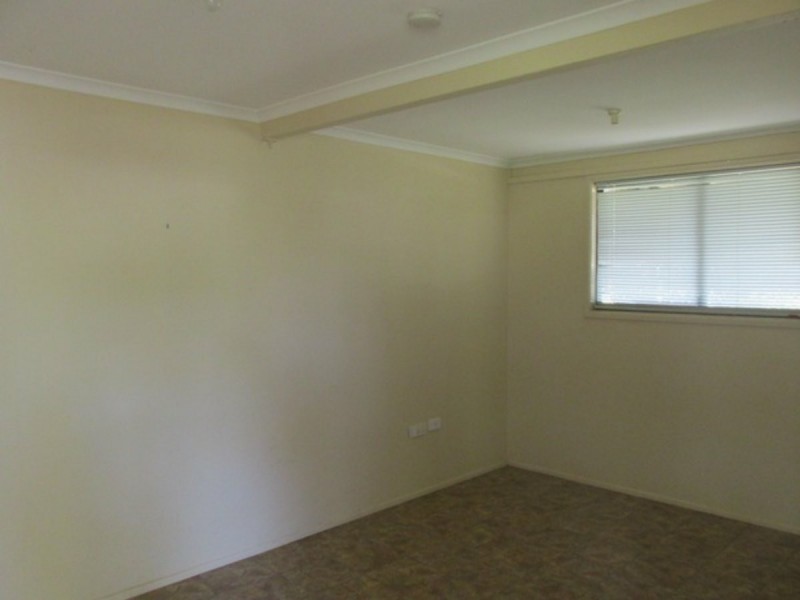 10 Hamilton Parade, Macleay Island QLD 4184