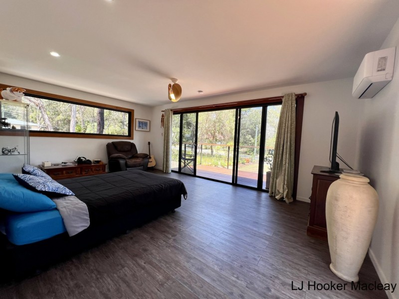 9 Benowa Street, Macleay Island QLD 4184