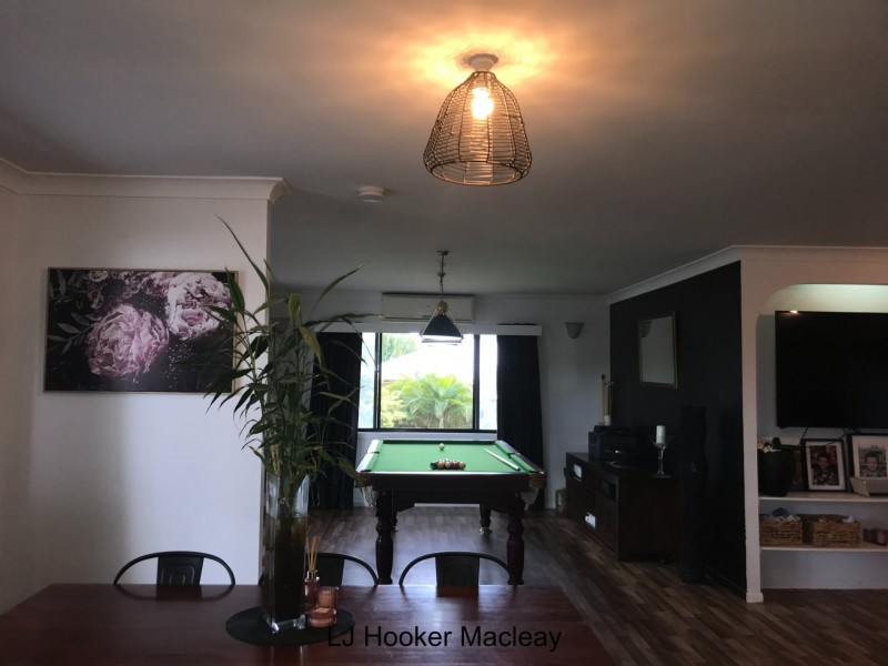 10 Curlew Street, Macleay Island QLD 4184