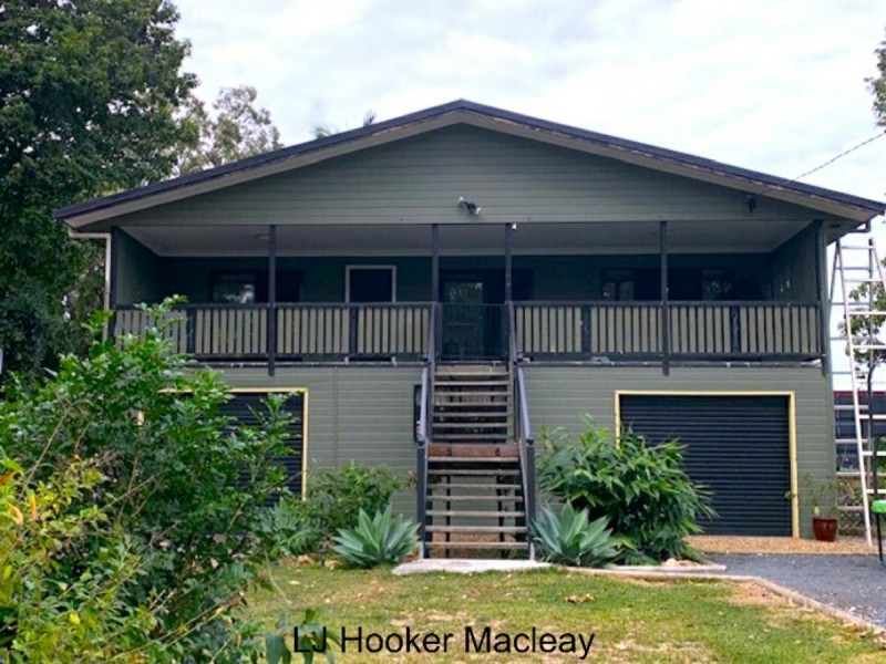 10 Curlew Street, Macleay Island QLD 4184