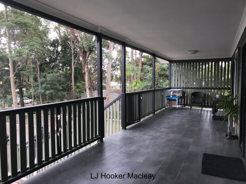 10 Curlew Street, Macleay Island QLD 4184