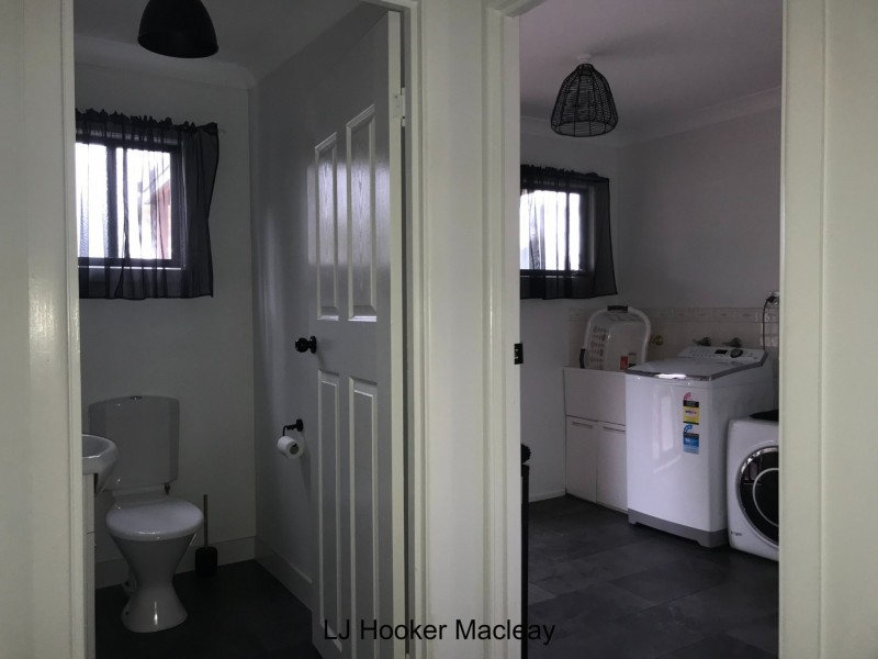 10 Curlew Street, Macleay Island QLD 4184