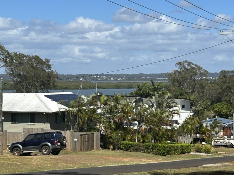 51 High Central Road, Macleay Island QLD 4184