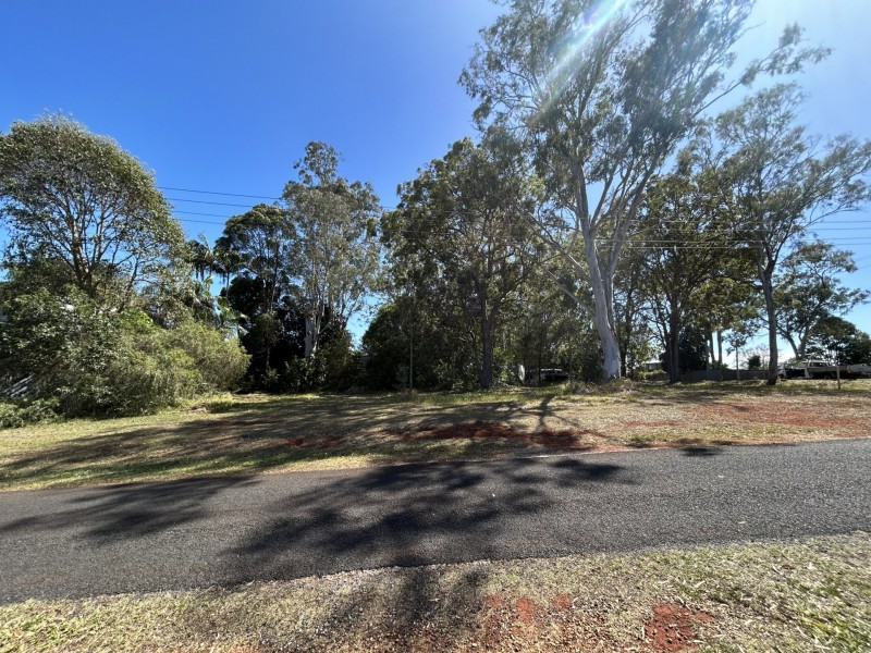 51 High Central Road, Macleay Island QLD 4184