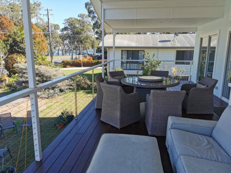 17 Benowa Street, Macleay Island QLD 4184