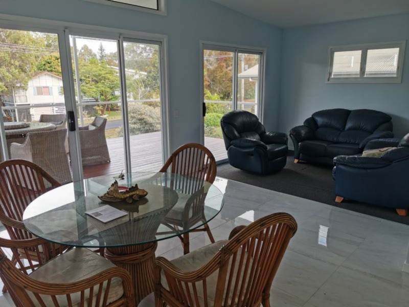 17 Benowa Street, Macleay Island QLD 4184