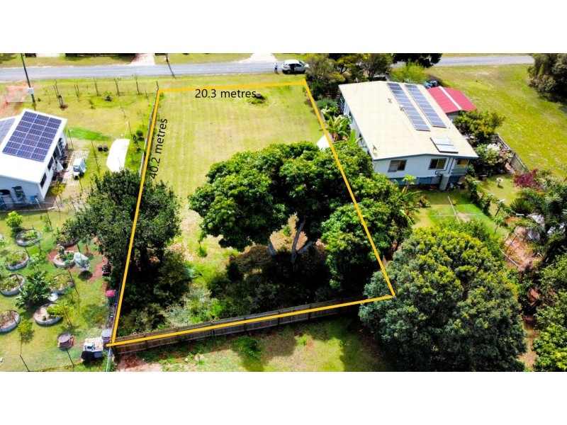 16 Michiko Street, Macleay Island QLD 4184