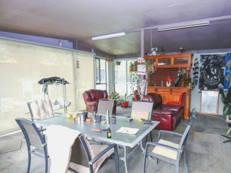 18 Waterside Drive, Macleay Island QLD 4184