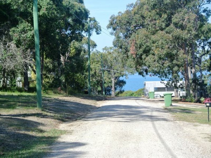 28 Warama Street, Macleay Island QLD 4184
