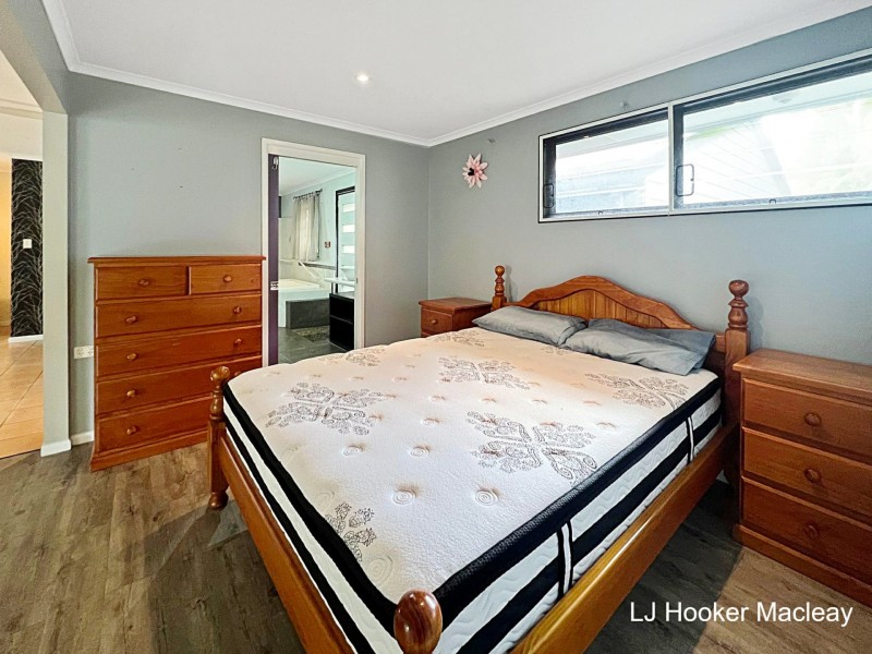 6 Blue Waters Crescent, Macleay Island QLD 4184