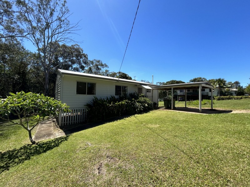 5 Michael Street, Macleay Island QLD 4184