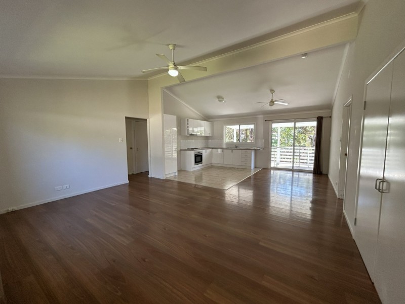 5 Michael Street, Macleay Island QLD 4184