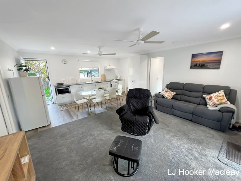11 Warama Street, Macleay Island QLD 4184
