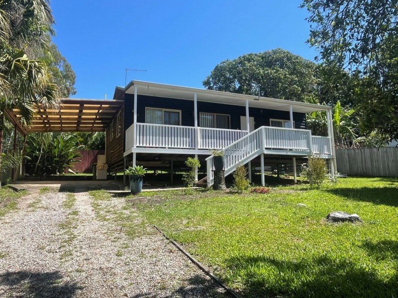 28 Francis Road, Macleay Island QLD 4184