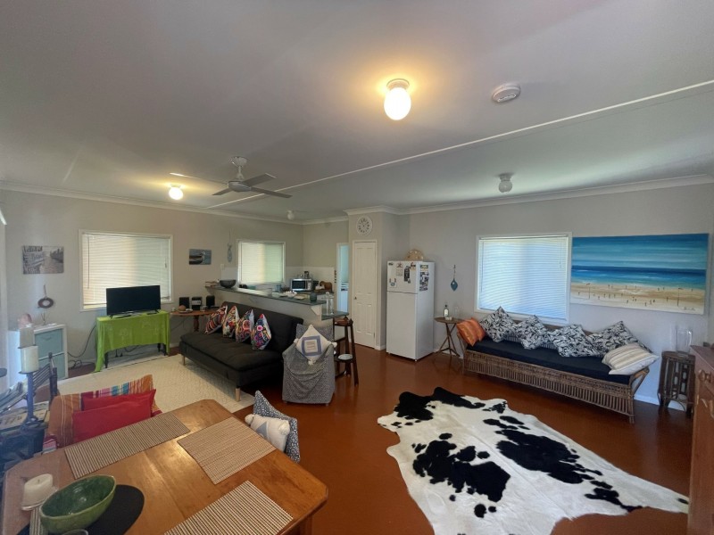 28 Francis Road, Macleay Island QLD 4184