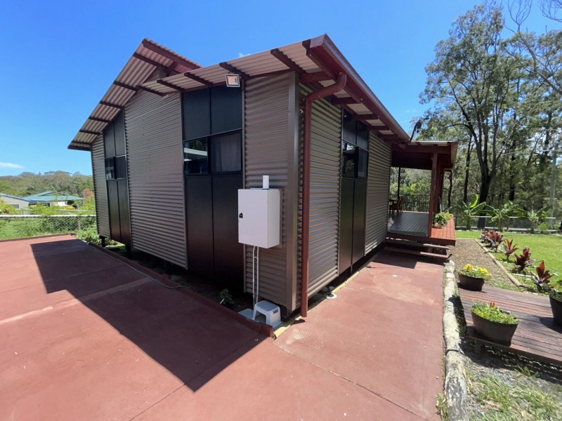 2 Granadilla Street, Macleay Island QLD 4184