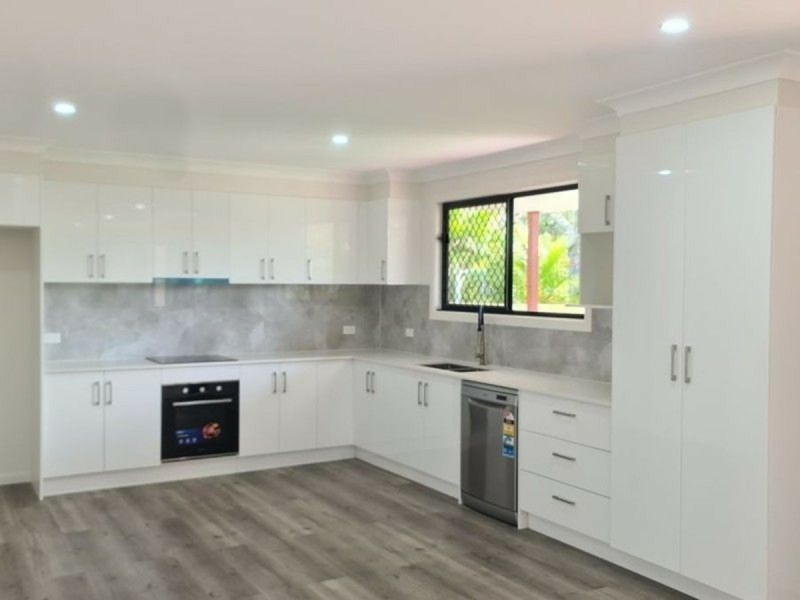 4 Heath Street, Macleay Island QLD 4184
