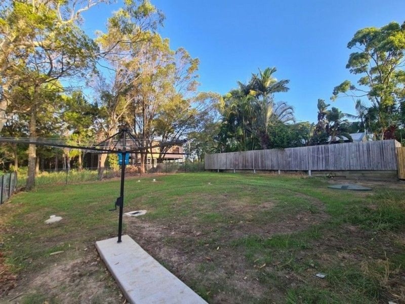 4 Heath Street, Macleay Island QLD 4184