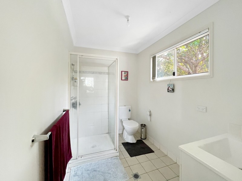 17 Cooee Crescent, Macleay Island QLD 4184